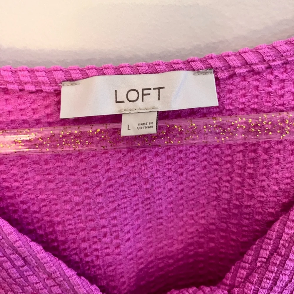 LOFT Magenta Puff Sleeve Textured Front Knot Top
